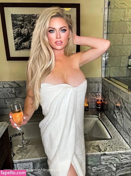 Photo nue de fuite OnlyFans de Ashleyperkins
