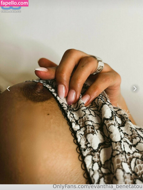Photo nue de fuite OnlyFans de Evabenetatou
