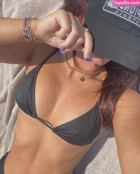 Photo nue de fuite OnlyFans de Julia Hatch