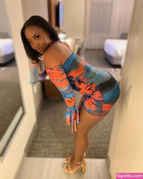 Photo nue de fuite OnlyFans de Chef Madam
