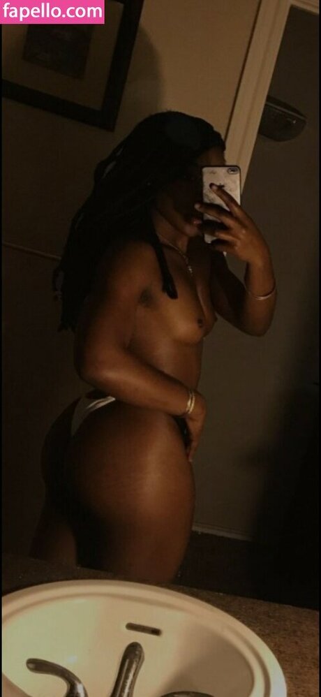 Photo nue de fuite OnlyFans de Misskiaraphillips