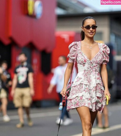 Alexandra Saint Mleux