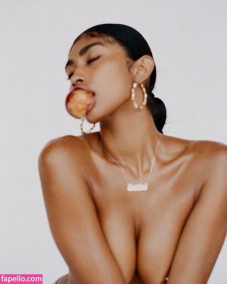 Photo nue de fuite OnlyFans de Jasmine Chola