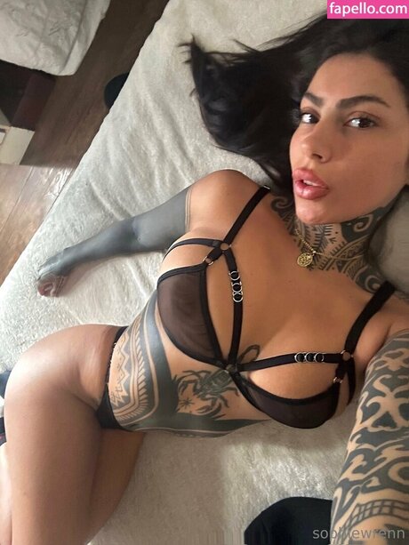 Photo nue de fuite OnlyFans de Sophiewrenn
