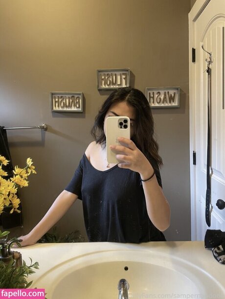 Photo nue de fuite OnlyFans de Samantha Salonga