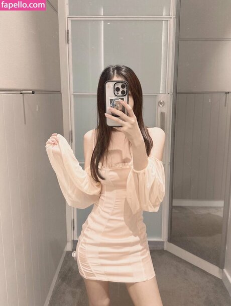 Photo nue de fuite OnlyFans de Hellokiko