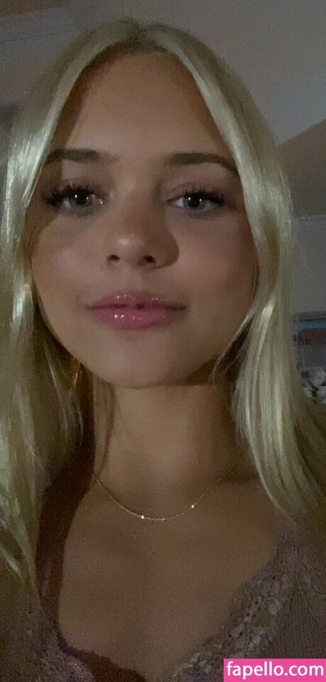 Photo nue de fuite OnlyFans de Avery Worobel
