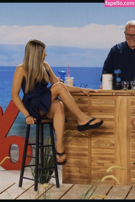 Pearl Tv Upskirt