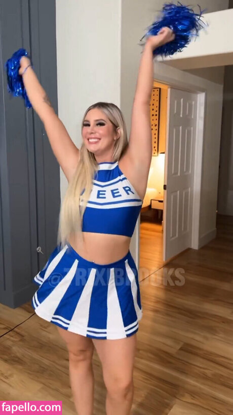 Thickbarbiegirl