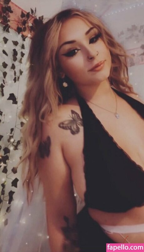 Lindseyunfamous