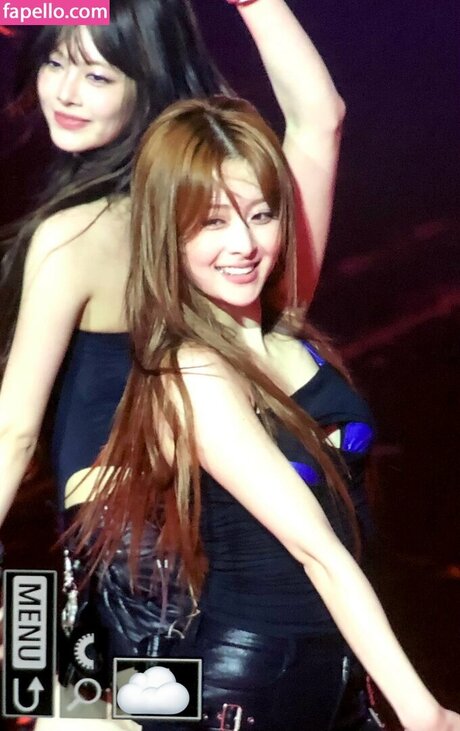 Huh Yunjin 허윤진