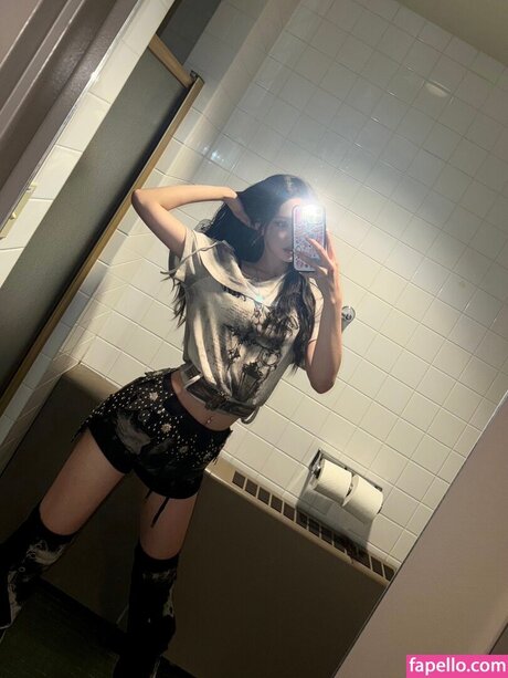 Photo nue de fuite OnlyFans de Hwiseo