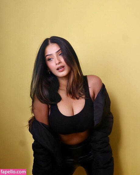 Photo nue de fuite OnlyFans de Shambhavi Singh