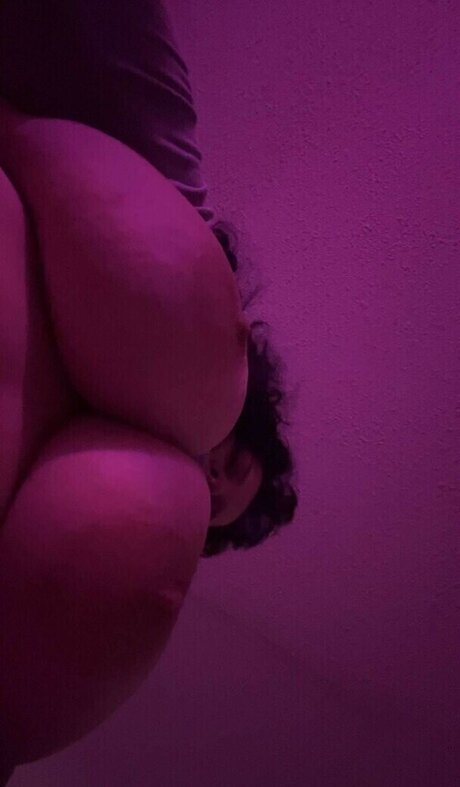 Photo nue de fuite OnlyFans de Prettygirlsluvsierrah