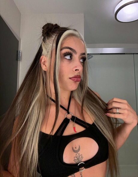 Photo nue de fuite OnlyFans de Sirena Linton