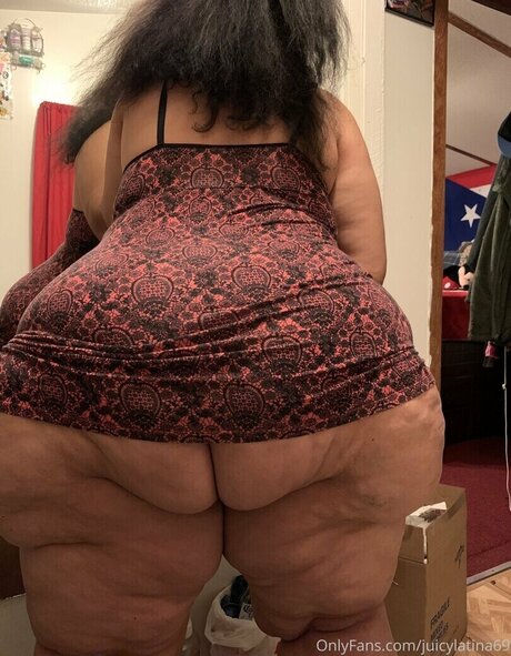 Photo nue de fuite OnlyFans de Juicylatina69