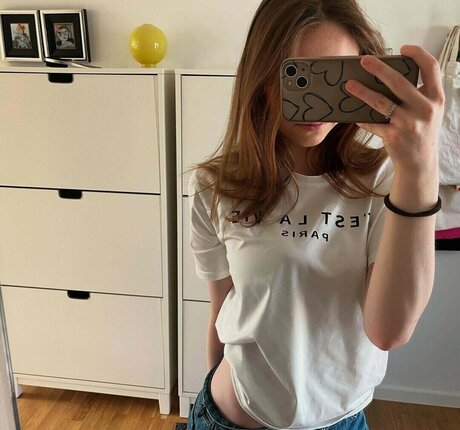 Madeleine_b123