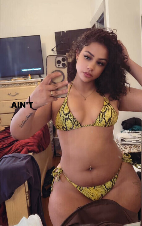Photo nue de fuite OnlyFans de Thick Baddie Forevaalaii