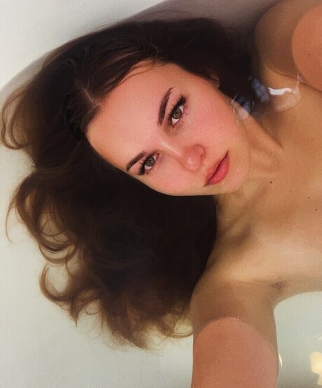 Cassie Claire