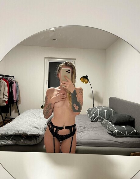 Photo nue de fuite OnlyFans de Ivysteel1