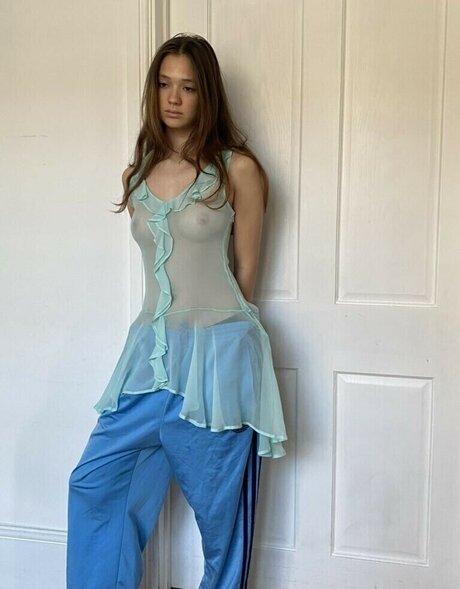 Photo nue de fuite OnlyFans de Alice Mcnally