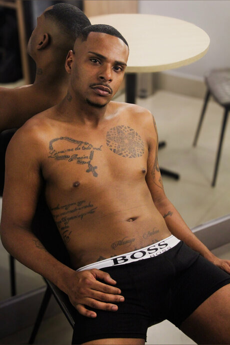 Photo nue de fuite OnlyFans de Vinicius Monteiro