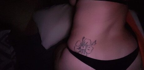 Photo nue de fuite OnlyFans de L4r3bell3