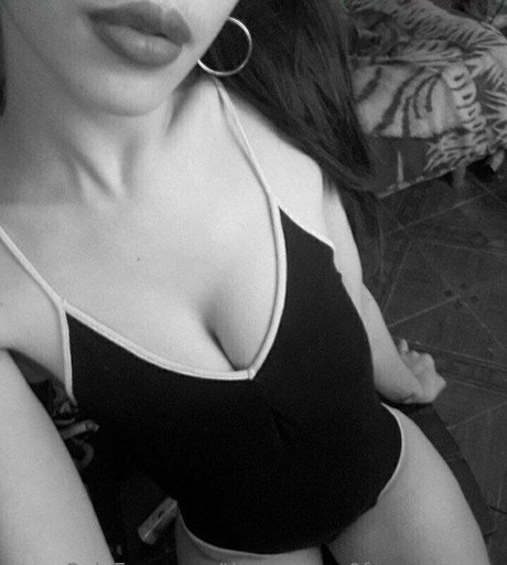 Photo nue de fuite OnlyFans de Theprincess0fyourdreams
