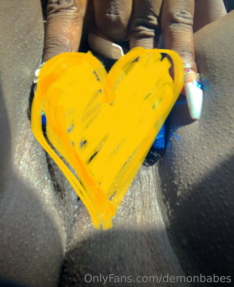 Photo nue de fuite OnlyFans de Demonbabes