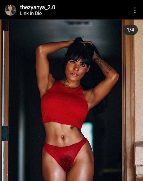 Photo nue de fuite OnlyFans de Thezyanya