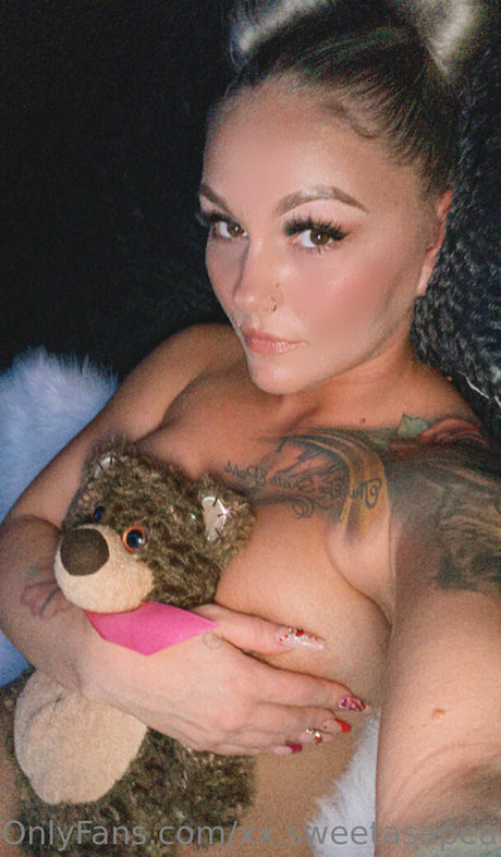 Photo nue de fuite OnlyFans de Xxsweetasapeachxx