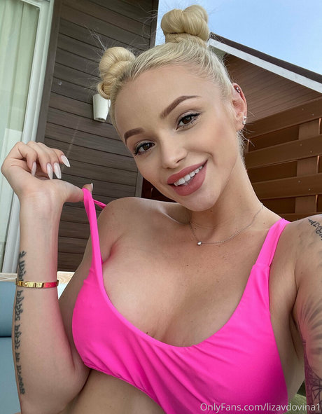 Photo nue de fuite OnlyFans de Lizavdovina1