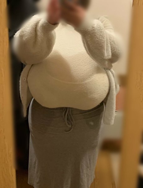 Photo nue de fuite OnlyFans de Miyumiyu2260