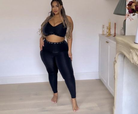 Photo nue de fuite OnlyFans de Katelyn Folasade