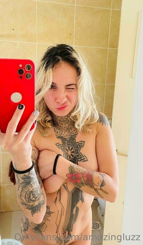 Photo nue de fuite OnlyFans de Amazingluzz