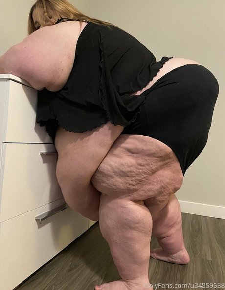 Photo nue de fuite OnlyFans de Massivelysweet
