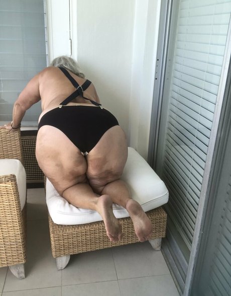 Photo nue de fuite OnlyFans de Thebumbumbaroness