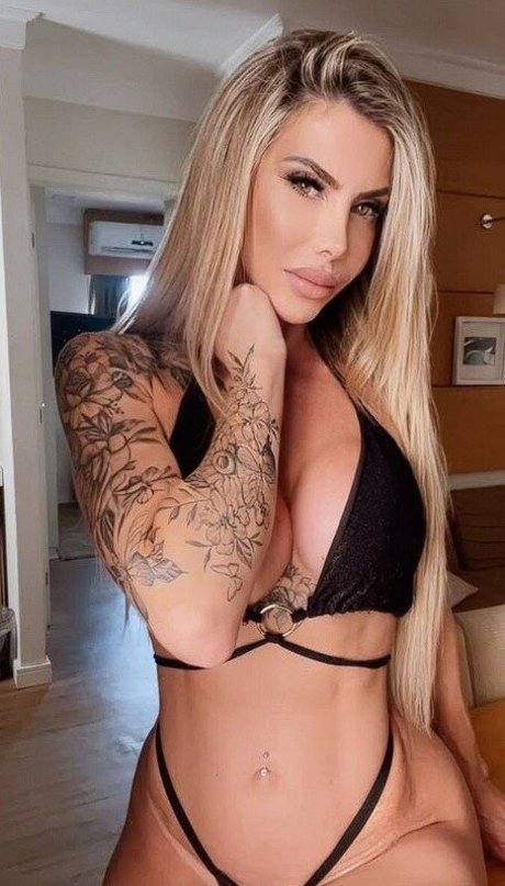 Photo nue de fuite OnlyFans de Deny Barbie
