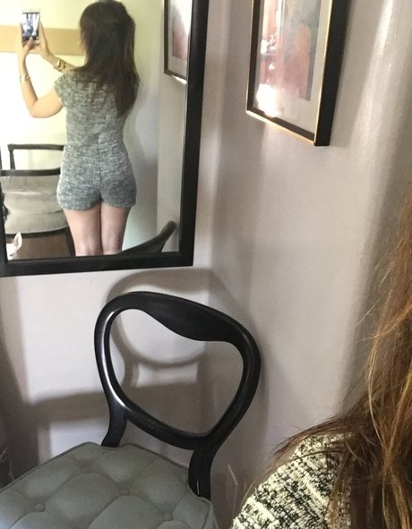Photo nue de fuite OnlyFans de Natasha Leggero
