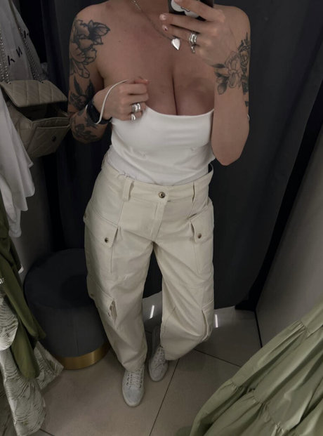 Photo nue de fuite OnlyFans de Daria Perel