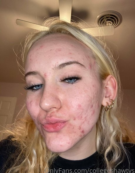Photo nue de fuite OnlyFans de Babykannabis