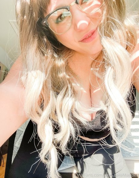 Photo nue de fuite OnlyFans de Xoxoleilamaddenfree