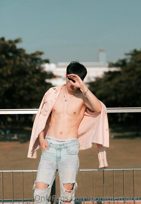 Photo nue de fuite OnlyFans de Bombiemann