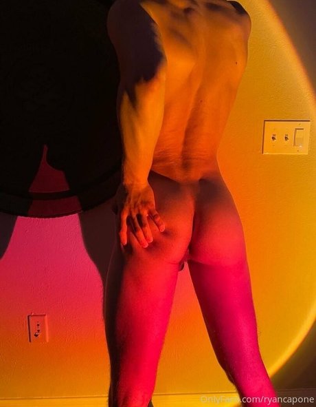 Photo nue de fuite OnlyFans de Ryancapone
