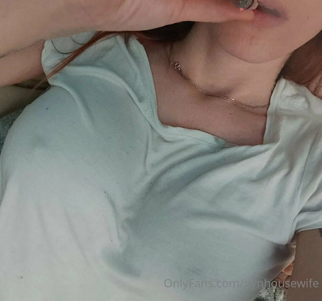 Photo nue de fuite OnlyFans de Nynhousewife