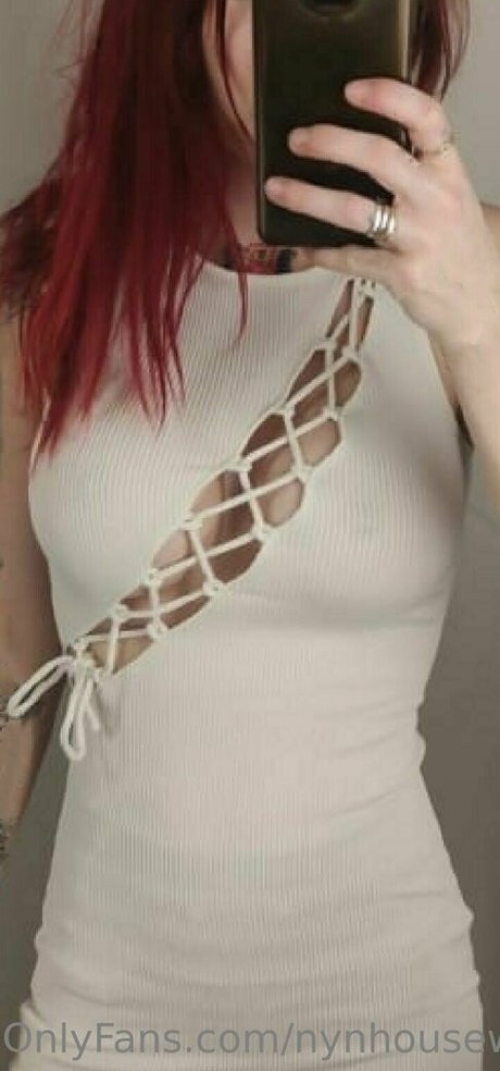 Photo nue de fuite OnlyFans de Nynhousewife