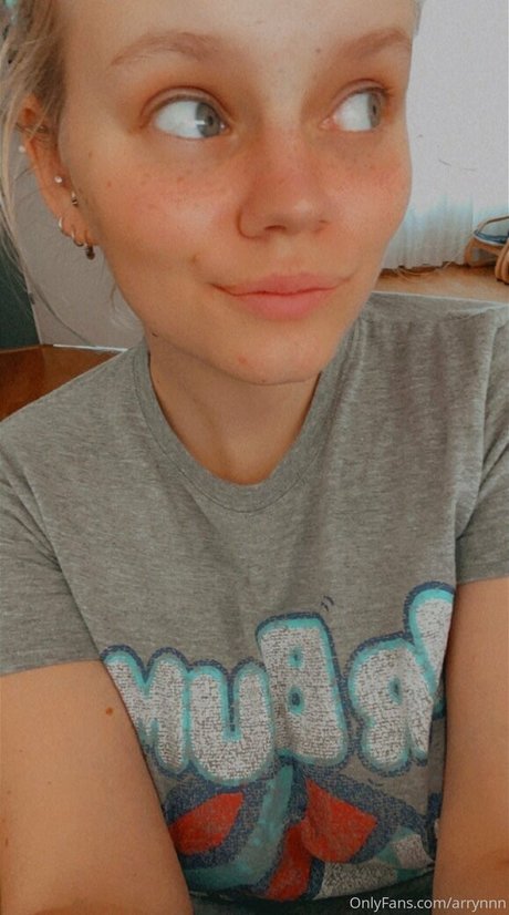 Photo nue de fuite OnlyFans de Arrynnnfree