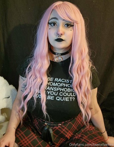 Photo nue de fuite OnlyFans de Sirennnyxxfree