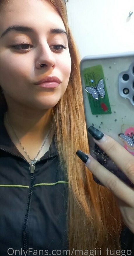 Photo nue de fuite OnlyFans de Magiiifuego