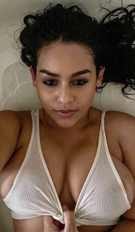 Photo nue de fuite OnlyFans de Gabby B